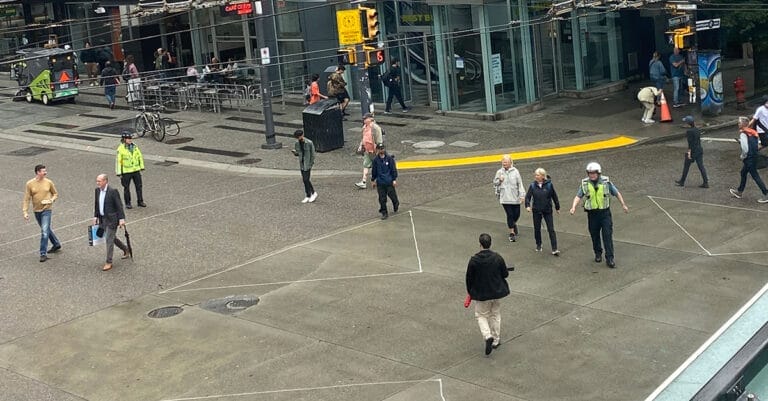 pedestrian-scramble-crossing-debuts-at-granville-and-robson-intersection