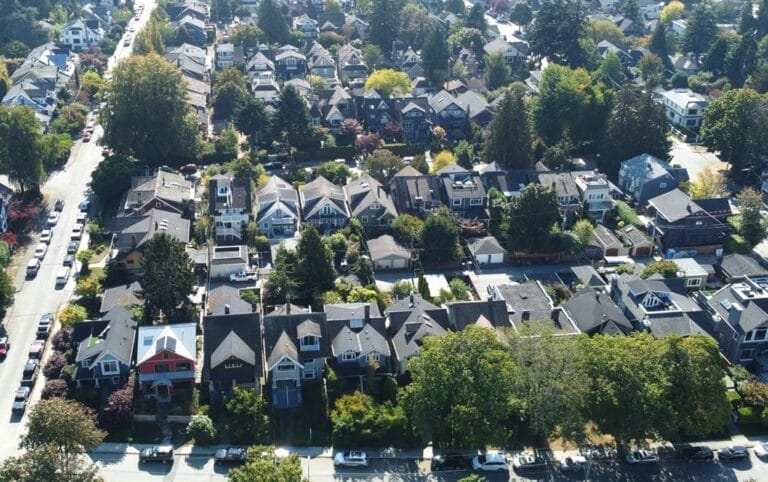 median-luxury-home-price-in-vancouver-down-1.8-per-cent-from-2023:-report