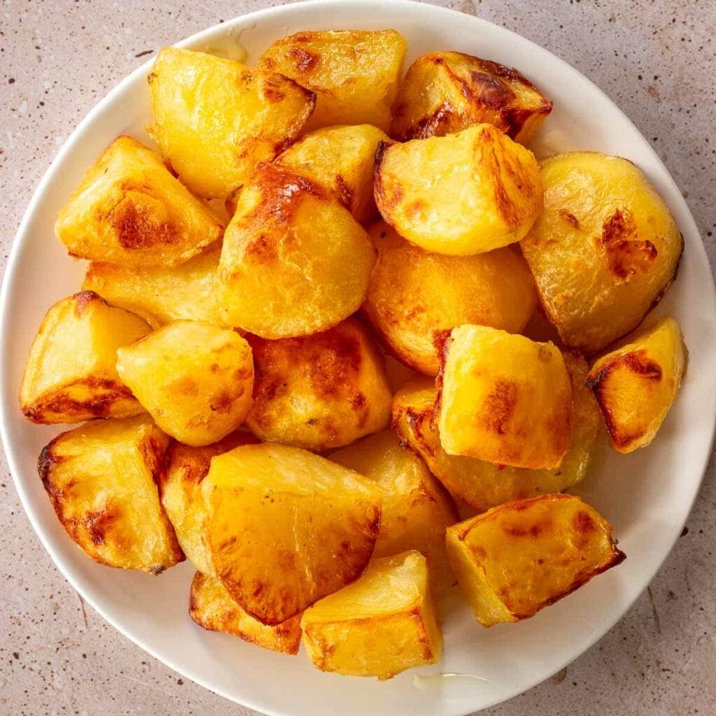 best-easy-british-roast-potatoes-(vegan)