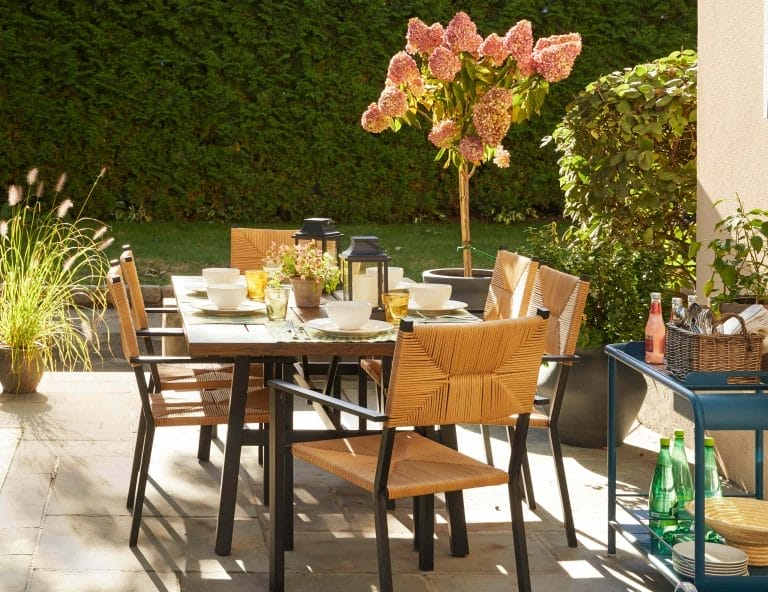 8-patio-furniture-trends-designers-swear-by-for-an-outdoor-escape